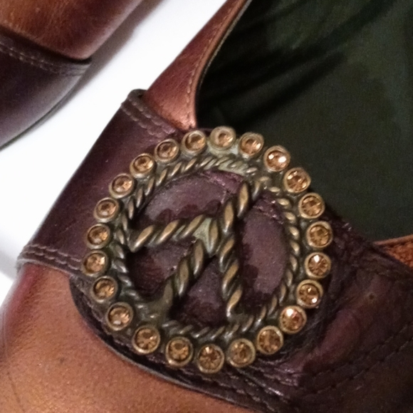 Couture Donald Pliner Bronze Colored Flats - Picture 4 of 7
